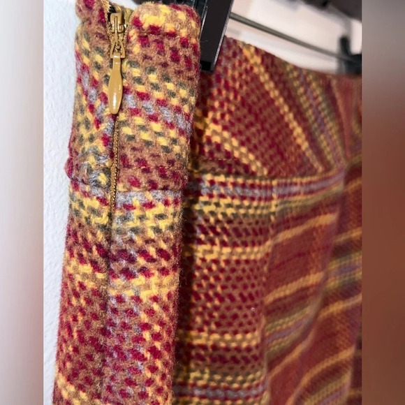 Talbots, 8, a-line wool blend tweed pattern faux slant, front pockets lined mini - Picture 3 of 8